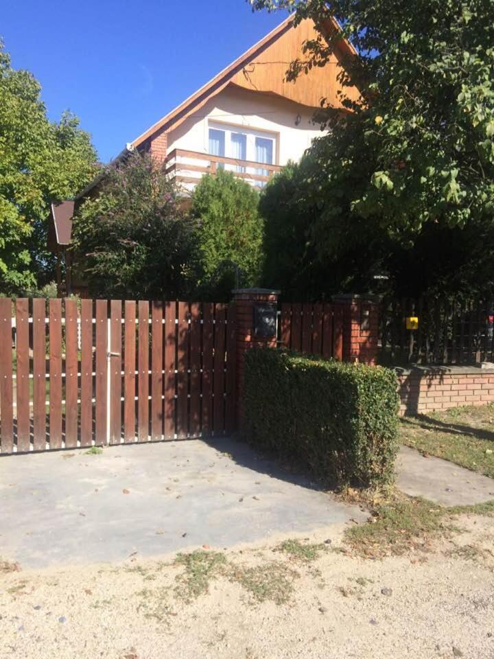 Апартаменты Ady Endre 9.A Балатонфюзфё Экстерьер фото
